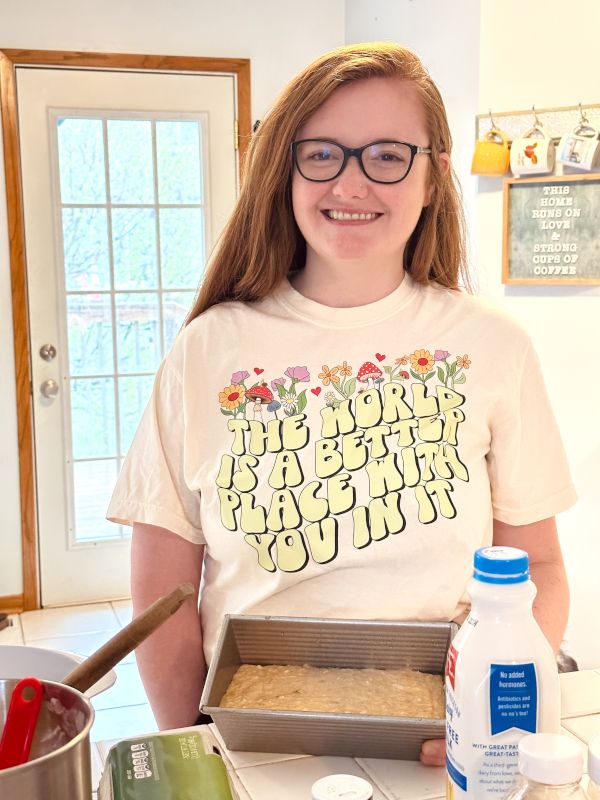 Kelly Baking Banana Bread