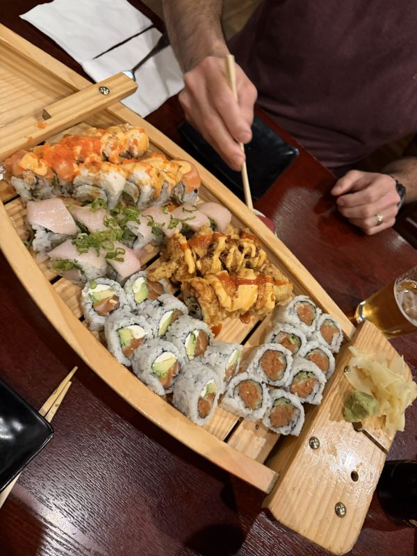We Love Sushi!